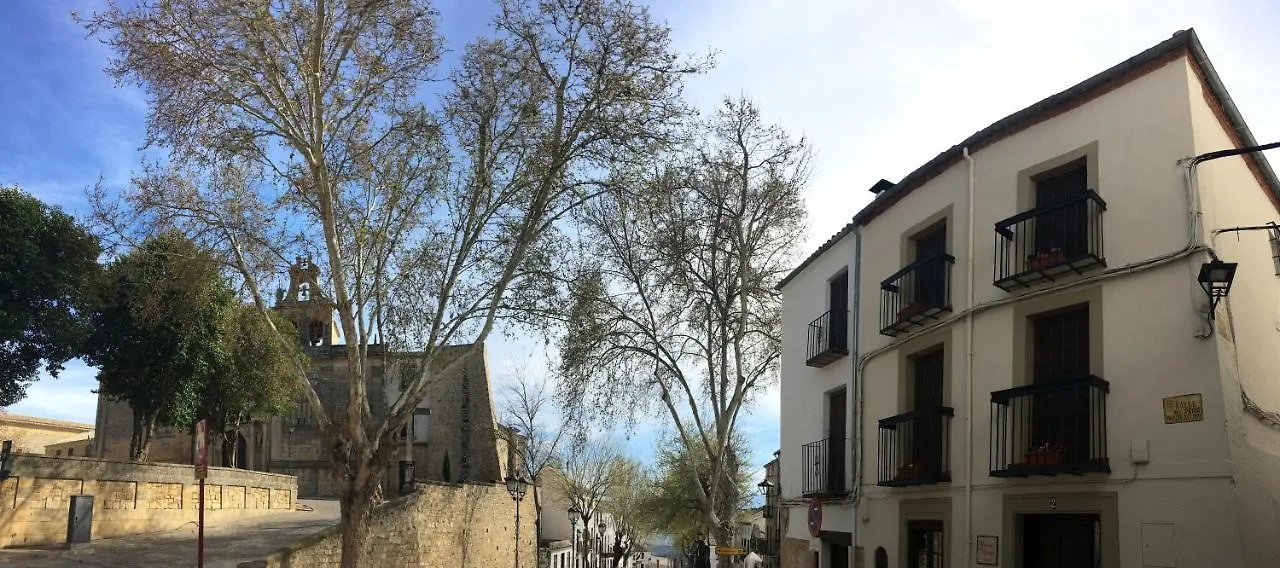 Balcones Con Encanto - Vistas Al Conjunto Monumental Patrimonio De La Humanidad Ubeda  Spain